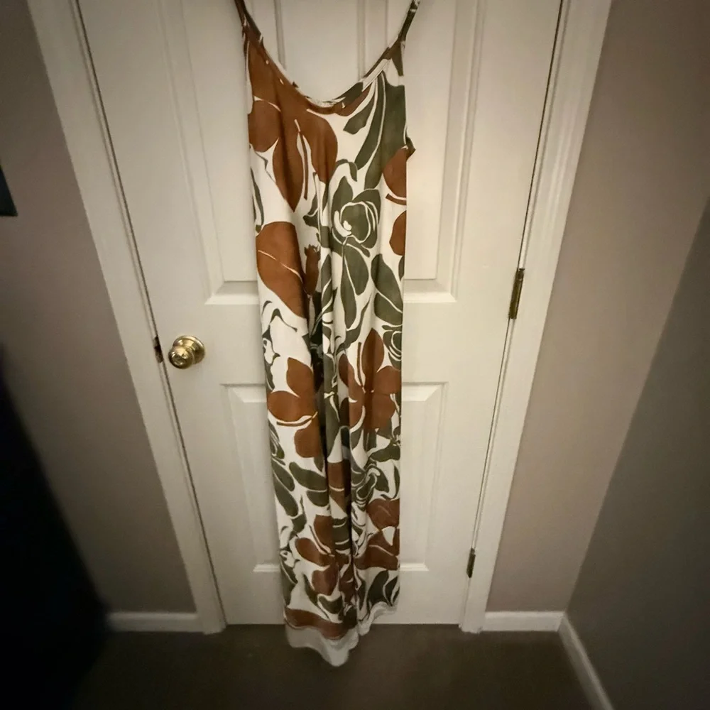 Elegant green and brown floral maxi dress - Picture 2 of 2